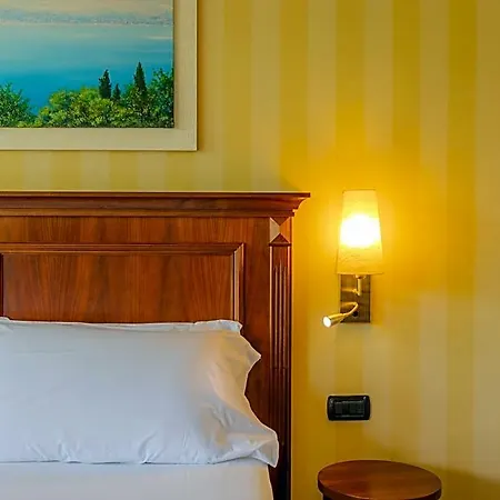 Boffenigo - The Golden Hour Hotell 4*