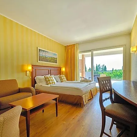 Boffenigo - The Golden Hour Hotell