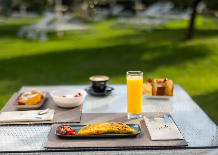 Boffenigo - The Golden Hour Hotel