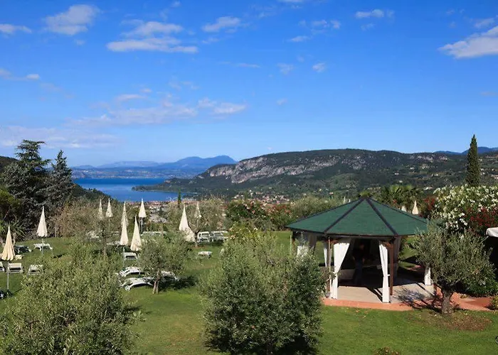 Boffenigo - The Golden Hour Hotel