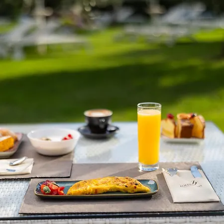 Boffenigo - The Golden Hour Hotel